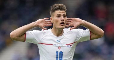 رسميًا.. هدف باتريك شيك من منتصف الملعب الأفضل في يورو 2020 "فيديو"