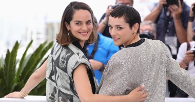  صناع فيلم PARIS 13TH DISTRICT يروجون للعمل فى جلسة تصوير بمهرجان كان    