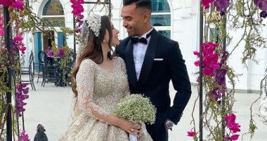 يوسف اوباما يوجه رسالة رومانسية لزوجته: "شخصى الوحيد الذى يساندنى دائمًا"