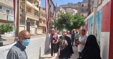 توافد  طلاب الأدبى على لجان الفيوم لأداء امتحان الجغرافيا