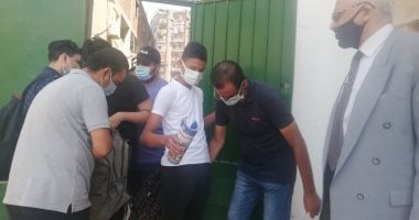 تفتيش ذاتى لطلاب الثانوية بلجان الامتحانات لتأمين الأسئلة والتصدى للغش.. صور