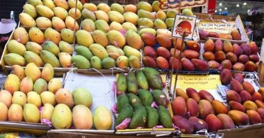 المانجو بـ14 جنيها والعنب بـ10.. تعرف على الأسعار بسوق العبور فى آخر جمعة قبل العيد