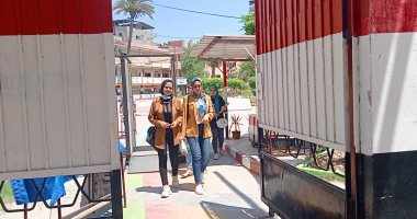 طلاب كفر الشيخ: امتحان الفلسفة والمنطق سهل وبعض الأسئلة تحتاج تفكير.. صور