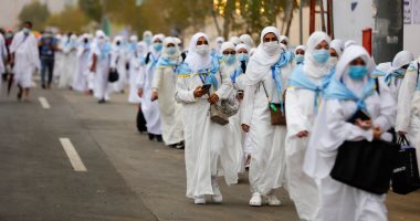 لحظة وصول الحجاج إلى مشعر عرفات لأداء ركن الحج الأعظم.. صور