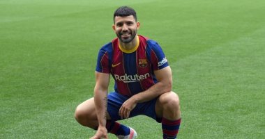 أجويرو ينضم لتدريبات برشلونة أول أغسطس استعداداً للموسم الجديد
