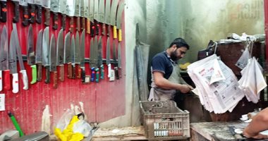 "أسن السكين أسن المقص".. اليوم السابع تلتقى بأصحاب اقدم ورش بالقليوبية والإسكندرية وأسيوط..مهنة خطرة يتوارثها الأبناء عن الأباء والأجداد..انتعاش كبير للحرفة فى موسم عيد الأضحى المبارك..والأسعار تبدأ من 3 جنيه