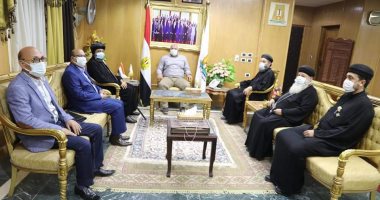 محافظ الوادى الجديد يستقبل الأنبا أرسانيوس للتهنئة بعيد الأضحى