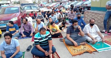 المصلون يؤدون صلاة العيد بمساجد المنوفية وأسيوط.. صور  