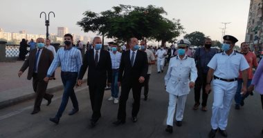 محافظ القليوبية يقدم التهنئة للمواطنين على كورنيش النيل احتفالا بعيد الأضحى.. صور