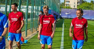 انضمام جريزمان ودي يونج لتدريبات برشلونة