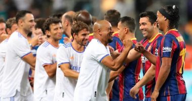 أساطير ريال مدريد تتفوق على برشلونة في كلاسيكو استعراضي
