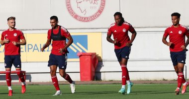 كوكا يتصدر قائمة أولمبياكوس ضد نيفتشي في دورى أبطال أوروبا
