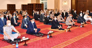 انتهاء خطبة صلاة العيد بمسجد مالك الملك بالعلمين الجديدة بحضور الرئيس السيسي