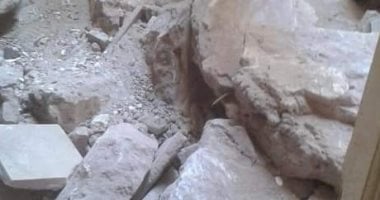 انهيار سقف غرفة بمنزل قديم دون وقوع إصابات بكفر الزيات فى الغربية.. صور