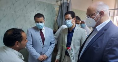 القائم بأعمال رئيس جامعة بنها يتفقد المستشفى الجامعى ويشيد بجهود الأطقم الطبية
