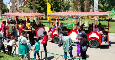 فرحة العيد.. إقبال كبير على الملاهى والطفطف بحدائق القاهرة.. فيديو