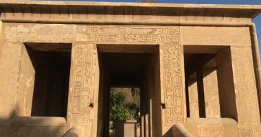 شاهد سحر وجمال نقوش جدران معابد الكرنك رغم مرور آلاف السنين.. صور