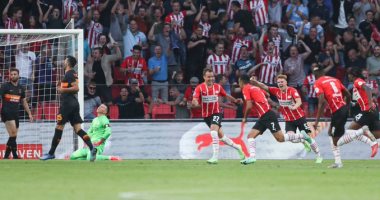 جالاتا سراي يتأخر أمام إيندهوفن 2-1 فى شوط مثير بدوري الأبطال.. فيديو