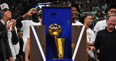 ميلووكى باكس يتوج بدورى السلة الأمريكى NBA للمرة الأولى.. فيديو وصور