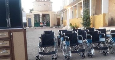 محافظ أسوان: توزيع 2750 كيلو لحم و4500 شنطة غذائية وتجهيز 16 عروسة يتيمة