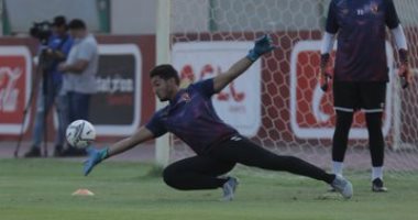تدريبات قوية لحراس الأهلي استعدادا لموجهة الانتاج الحربي في الدوري.. صور