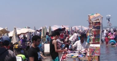 إقبال متزايد على مصايف رأس البر فى آخر أيام إجازة عيد الأضحى.. لايف