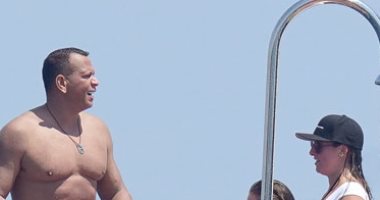 أليكس رودريجيز يتجاهل احتفال جينيفر لوبيز بعيد ميلادها مع بن أفليك