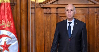 قيس سعيد يحذر من مؤامرات ضد تونس.. ويؤكد: بعض الحرائق مفتعلة ومن يشعل النيران سيحترق بها.. أعدنا المياه بالقرى خلال 24 ساعة وهناك من يعمل على قطع مياه الشرب.. وينهى مهام والى بنزرت.. فيديو