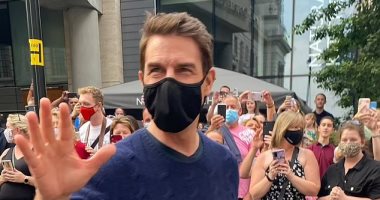 توم كروز يستأنف تصوير Mission: Impossible 7 بشوارع لندن وسط الجمهور (صور)