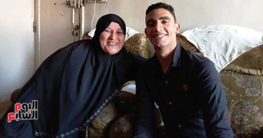فرحة أوائل الجمهورية بالدبلومات الفنية.. ندى: كنت أمشى مسافة وأركب 6 مواصلات.. الأول بالمدارس التكنولوجية: حلمى الالتحاق بكلية الهندسة.. والد الأولى على الثانوية التجارية: تركت الثانوية العامة لتلتحق بالتجارة