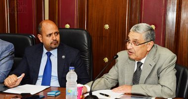 وزير الكهرباء لنواب لجنة الطاقة: قراءة الفواتير تذهب لمكانين ونواجه أى تلاعب 