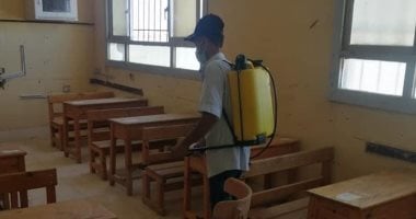 فريق الأزمات بوسط سيناء يعقم لجان امتحانات الثانوية العامة 