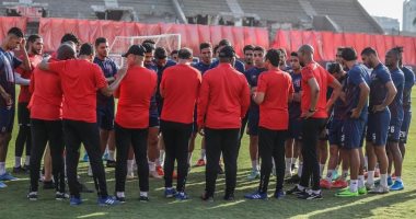 قائمة الأهلي لمباراة المصري.. عودة بانون واستمرار استبعاد شريف