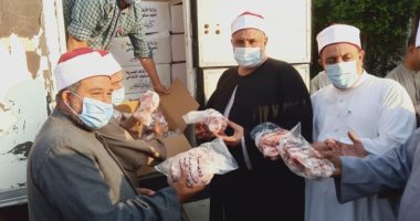 أوقاف الإسماعيلية تمنع التصوير وتتبع الإجراءات الاحترازية خلال توزيع لحوم الأضاحى