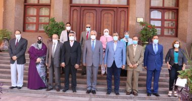 رئيس جامعة المنوفية يستقبل اللجنة العلمية الدائمة بالمجلس الأعلى للجامعات 