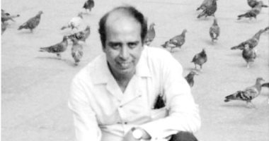 سعيد الشحات يكتب: ذات يوم 31 يوليو 1984 ..الفنان محمد منير ينعى الشاعر عبدالرحيم منصور فى الأهرام بوصفه: «الأخ.. الأب.. الصديق.. الفنان.. الثورة.. الإنسان»