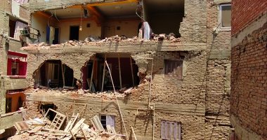 آخر تطورات عقار الجيزة المنهار.. دراسة إزالة عقار بعد تصدعه وإخلاء 5 آخرين