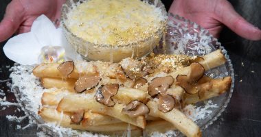 مواصفات أغلى طبق بطاطس في العالم .. أمريكى يطهى بدهن الأوز وسعره 200 دولار