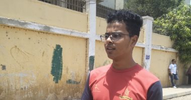 طلاب الثانوية العامة بأسوان: الامتحان طويل جدا والوقت غير كاف