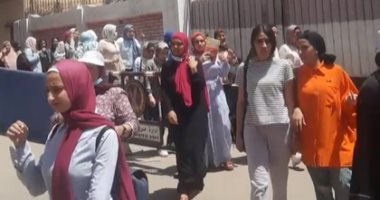 شاهد ماذا قال طلاب الثانوية العامة بالبحيرة بعد أداء امتحان الإنجليزى