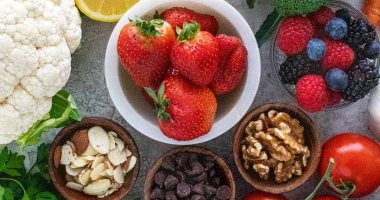 فواكه مرطبة أكثر من الماء.. 10 أطعمة تساعدك على ترطيب الجسم