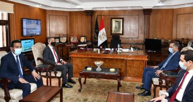 محافظ الفيوم يهنئ مدير الأمن الجديد بتولى مهام منصبه