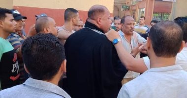 "شكوا فى صوته".. القبض على شخص لارتدائه النقاب فى الدقهلية.. صور