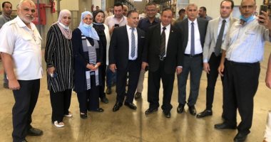 رئيس مصلحة الجمارك يزور قرية البضائع وجمرك بيوع كسفربت بمطار القاهرة