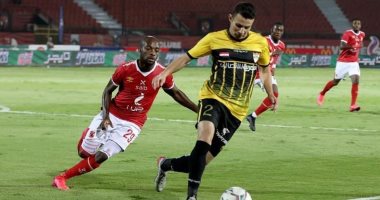 محمد شوقى غريب لوالده بعد التأهل لدور الـ8: مبروك يا أحسن مدير فنى فى مصر