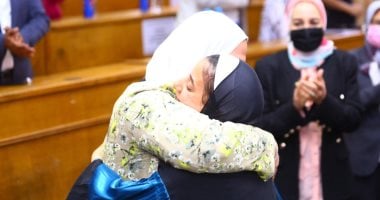 فتاة بدار أيتام تحصل على رسالة ماجستير.. وزيرة التضامن: نشعر بالفخر "صور"
