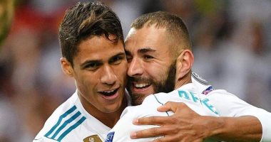 مصافحة ورسائل وادع بين فاران وزملائه فى ريال مدريد.. وبنزيما: أنت أسطورة "صور"