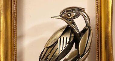 فنان يحول الفضيات المهملة والخردة المعدنية إلى منحوتات حيوانية.. ألبوم صور