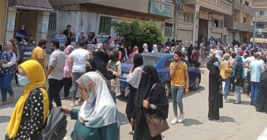 آراء طلاب الثانوية العامة بكفر الشيخ بامتحان الأحياء والاستاتيكا..لايف وصور