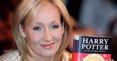 جولة فى مزادات العالم.. بيع أول نسخة من كتاب قوانين كرة القدم بمزاد مقابل 65900 ألف يورو فى لندن.. بيع نسخة نادرة من كتاب هارى بوتر فى مزاد عالمى مقابل سعر مذهل.. بيع وثيقة توظيف ستيف جوبز بقيمة 343 ألف دولار